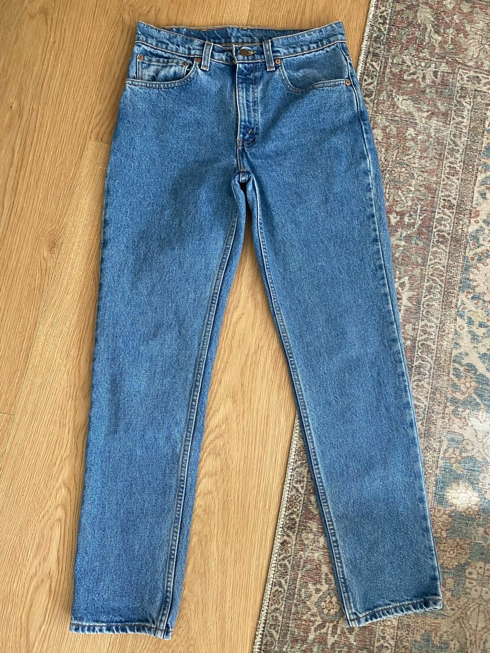 Vintage Levi’s 512 Slim Fit Tapered Leg Jeans 32x30 Made in Canada Denim 90s
